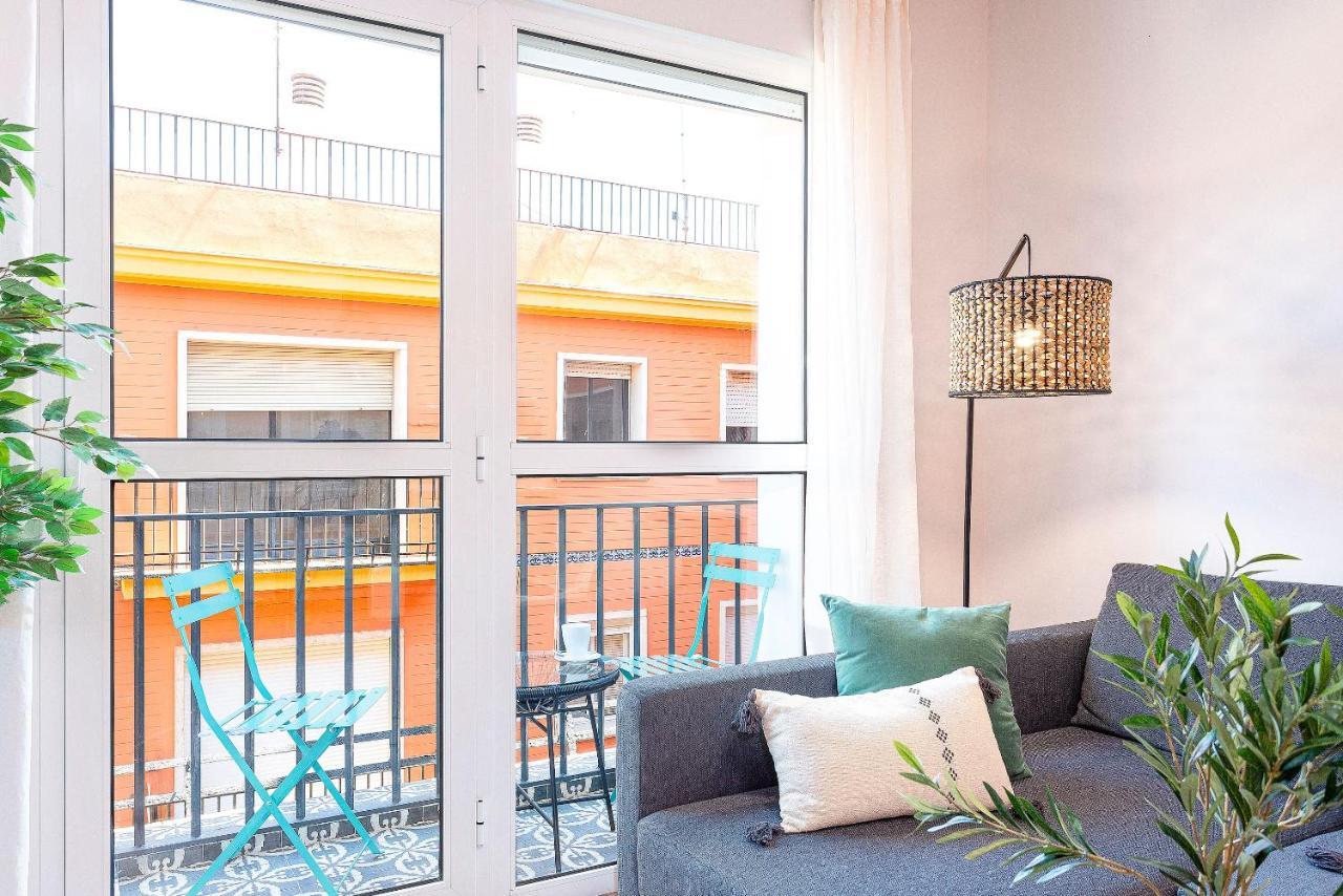 Genteel Home Santa Marta Seville Exterior photo