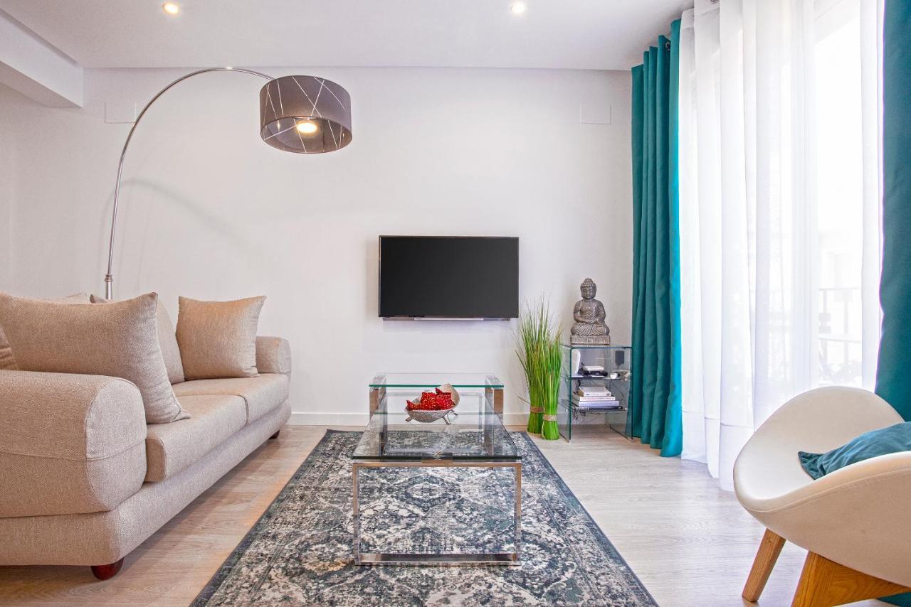 Genteel Home Santa Marta Seville Exterior photo